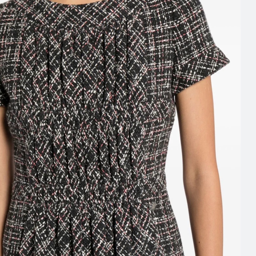 Like new chanel tweed dress - Picture 11 of 12
